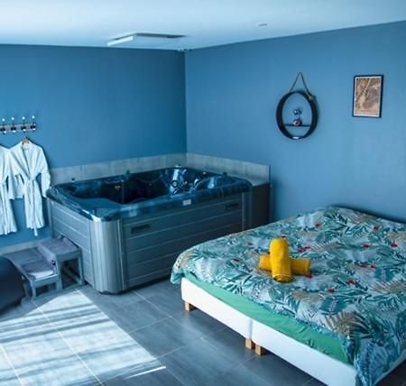 Love Room - La Parenthese Saint-Bauzille-de-la-Sylve Bagian luar foto